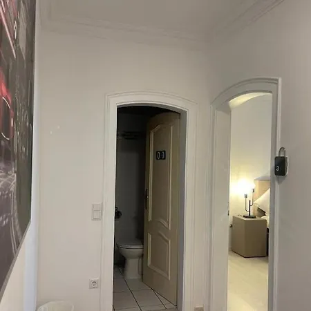 Appartamento Central 3 Bedroom Apartment, Friesenstr Colonia