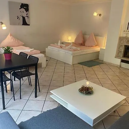 Appartamento Central 3 Bedroom Apartment, Friesenstr *