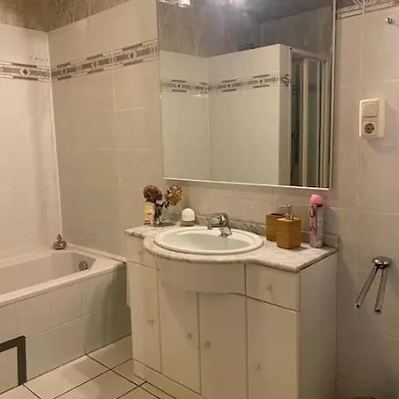 Appartamento Central 3 Bedroom Apartment, Friesenstr Colonia