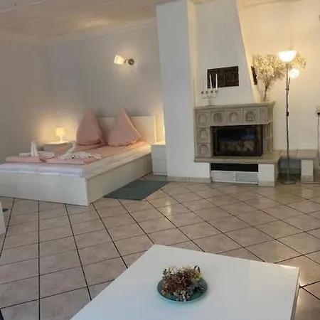 Central 3 Bedroom Apartment, Friesenstr * Colonia