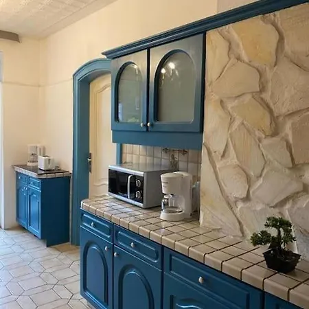 Central 3 Bedroom Apartment, Friesenstr Appartamento *