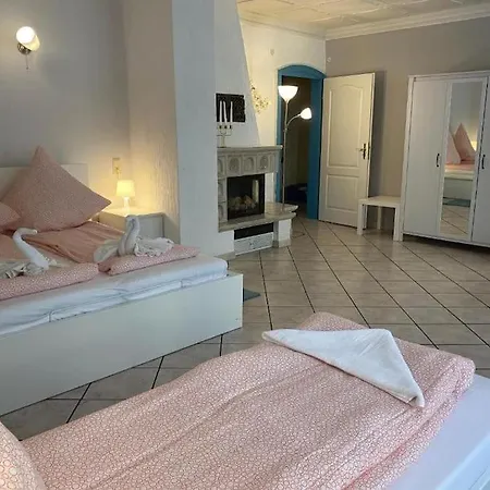 Central 3 Bedroom Apartment, Friesenstr * Colonia