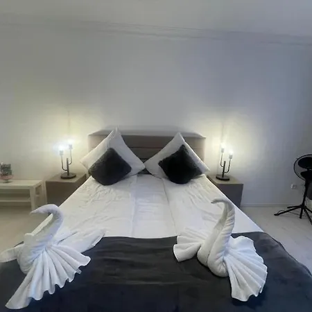 Appartamento Central 3 Bedroom Apartment, Friesenstr Colonia